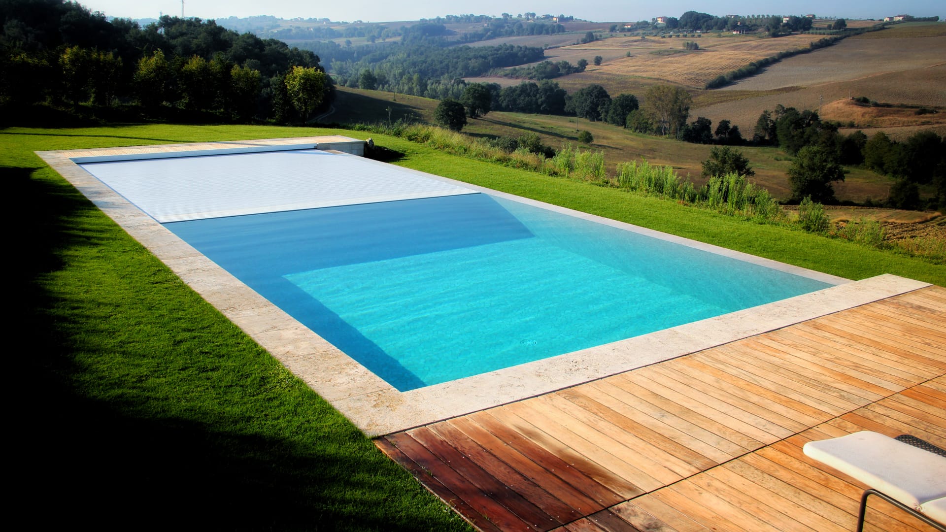 Tensostrutture e coperture piscina e padel Padova | Favaretti Group