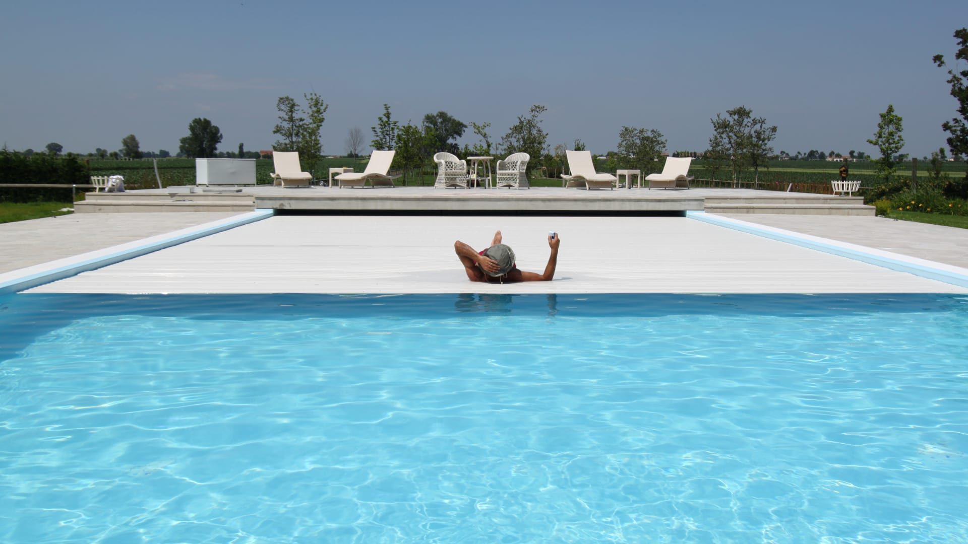 Tensostrutture e coperture piscina e padel Padova | Favaretti Group