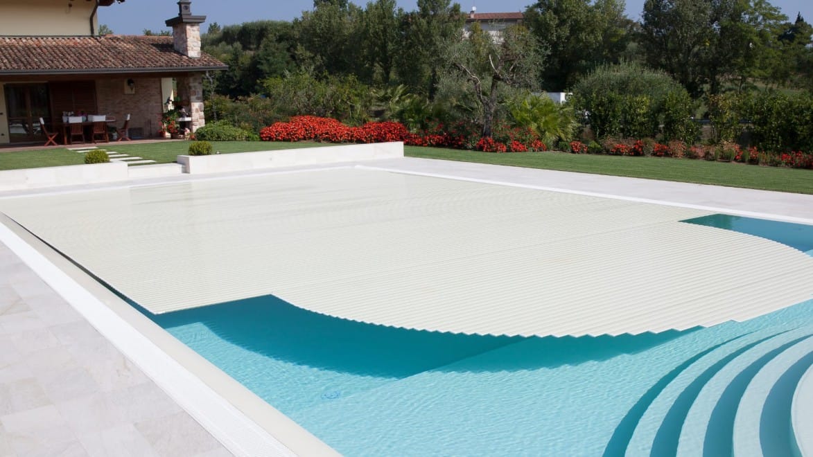 Copertura-piscina-tapparella-1 | Favaretti Group