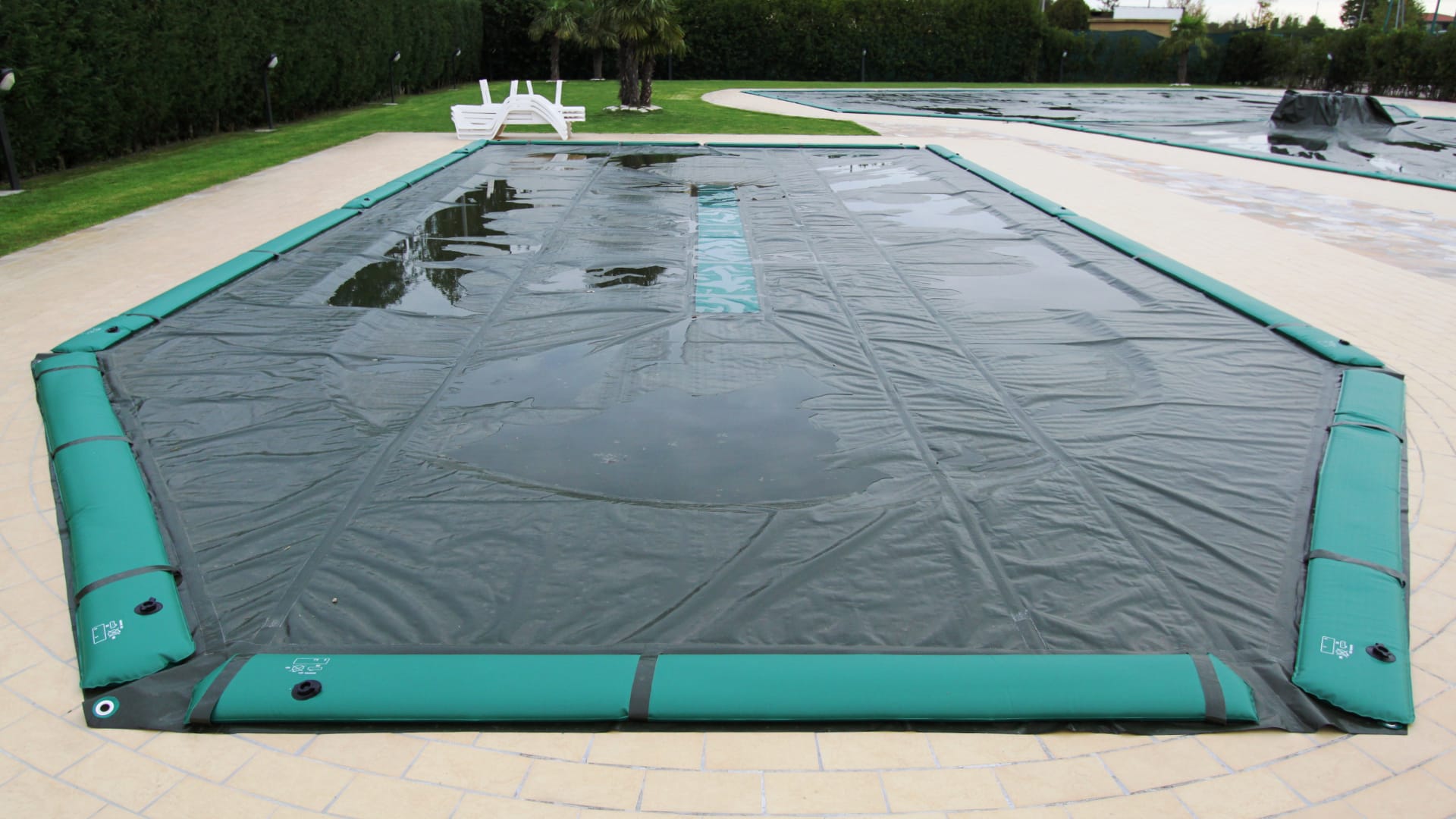 Coperture impermeabili piscine per l’inverno | Favaretti Group
