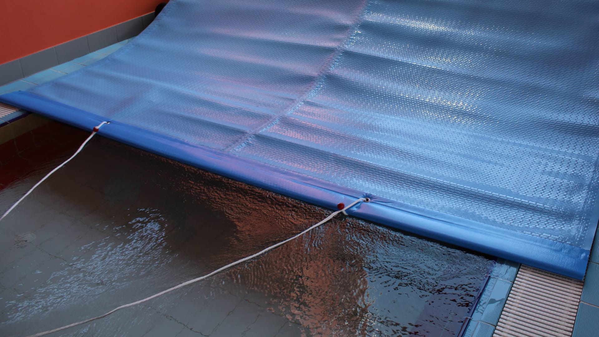 Copertura piscina pubblica isotermica | Favaretti Group Copertura piscina pubblica isotermica | Favaretti Group