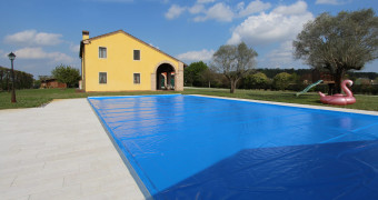 Automatic pool cover