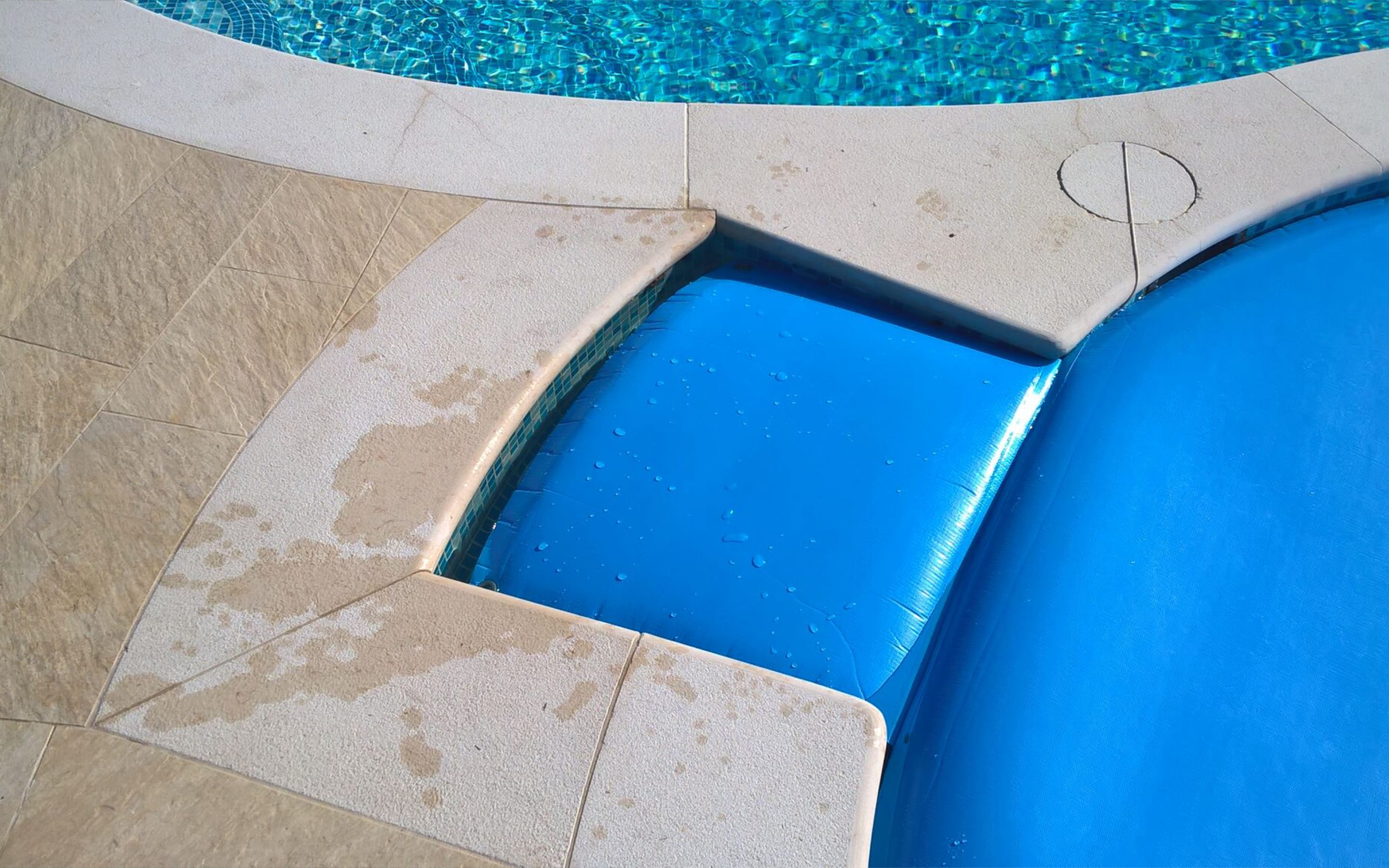 Multi-layered foam pool cover