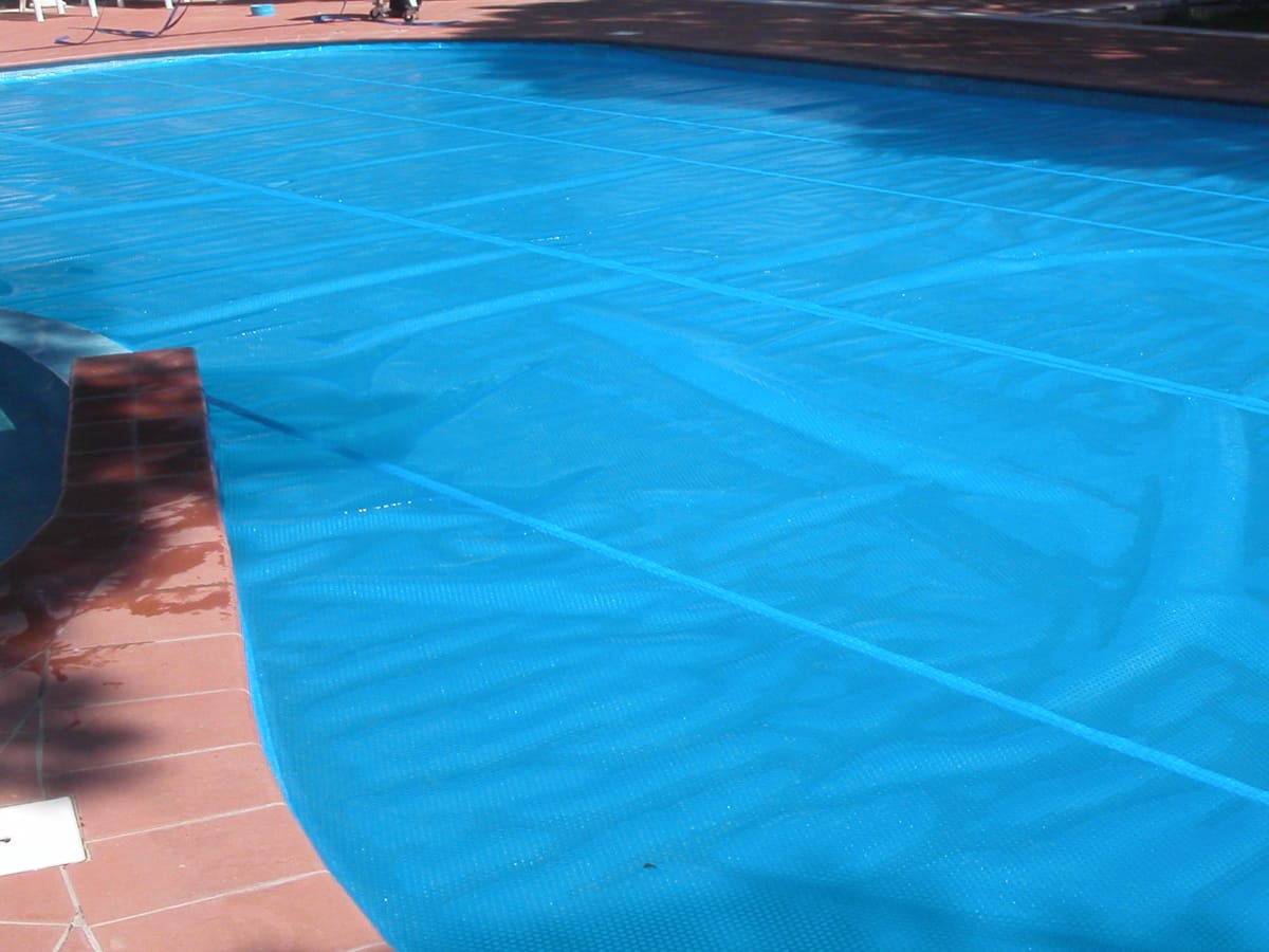 Copertura isotermica a bolle per piscina privata | Favaretti Group