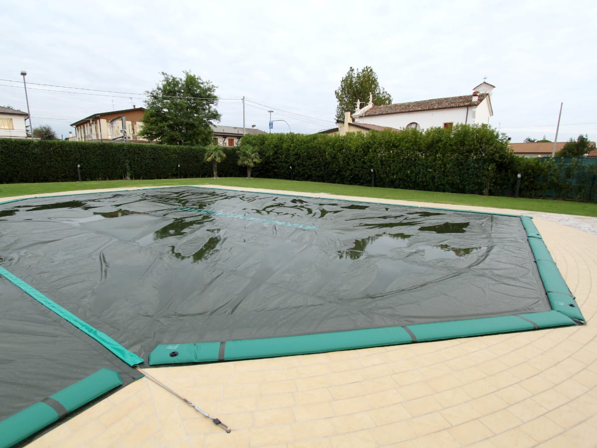 Coperture impermeabili piscine per l’inverno | Favaretti Group