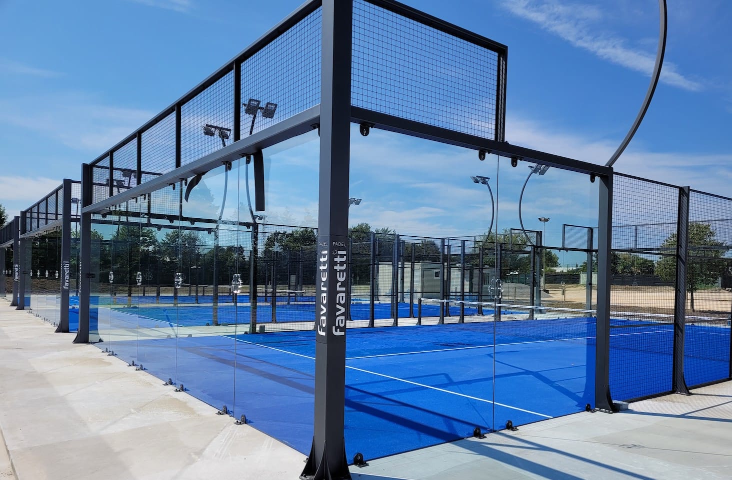 vetri campi padel normativa